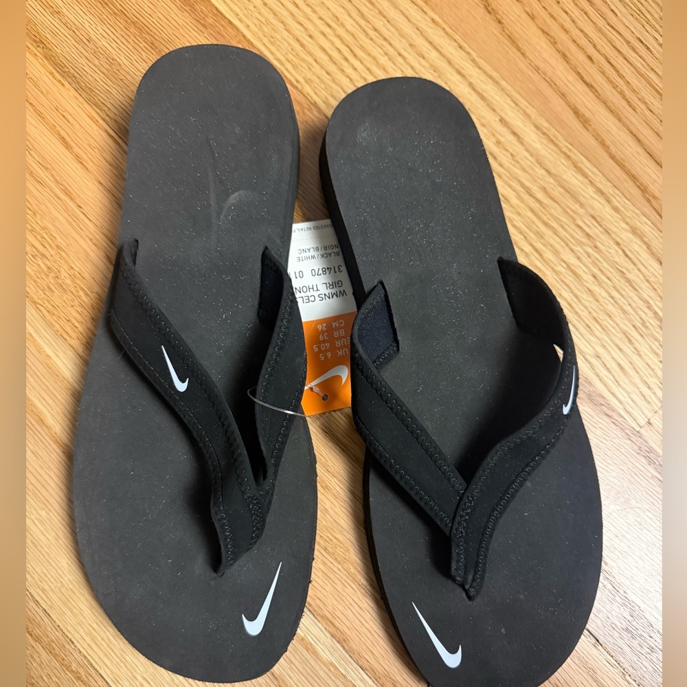 Nike Flip-flops NWT - White Logo
